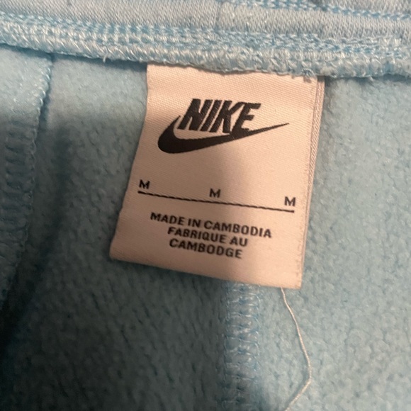 Nike pants - Picture 2 of 3
